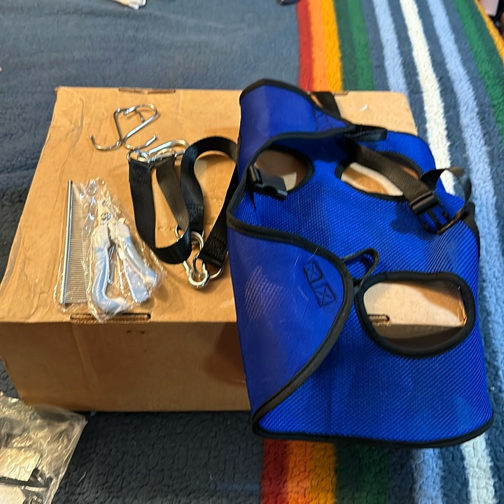 Animal grooming supplies